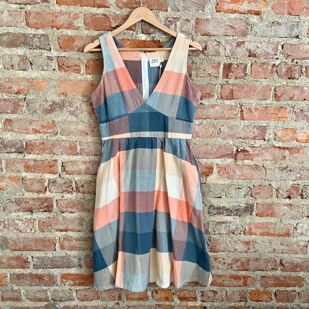 NWT Pink and plaid dress with hidden pockets